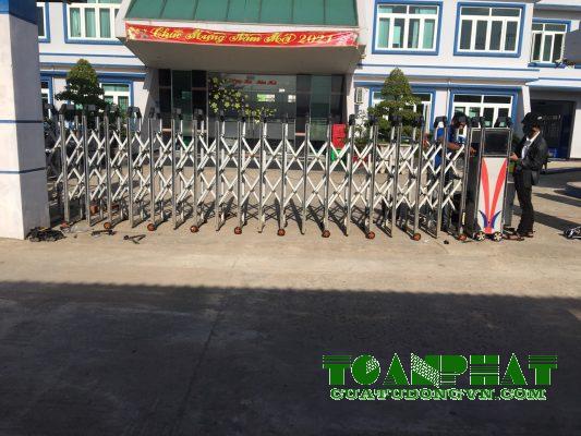 Lắp đặt cổng xếp nhập khẩu tại Bình Định
