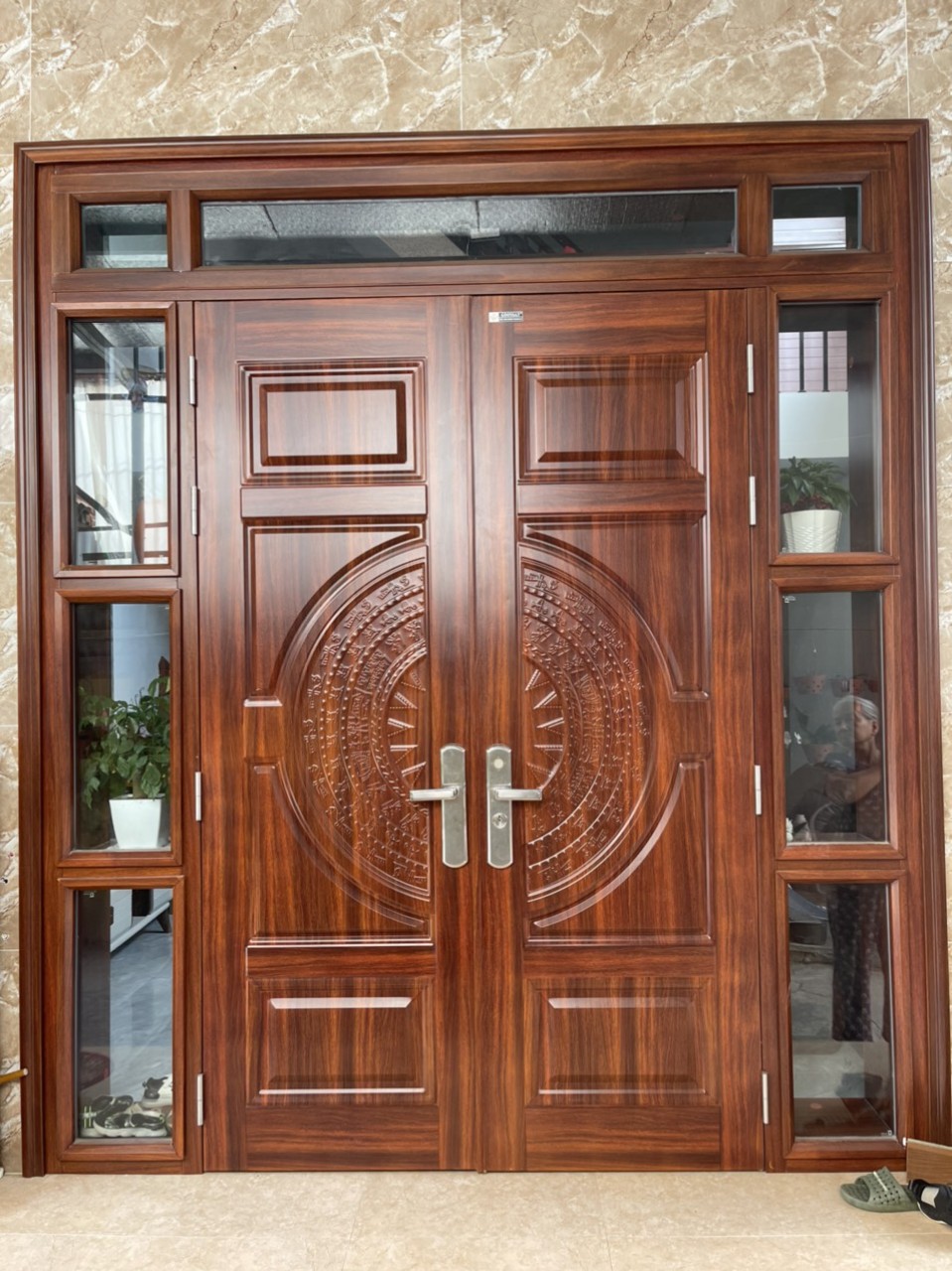 cửa thép vân gỗ tại Hà Nội