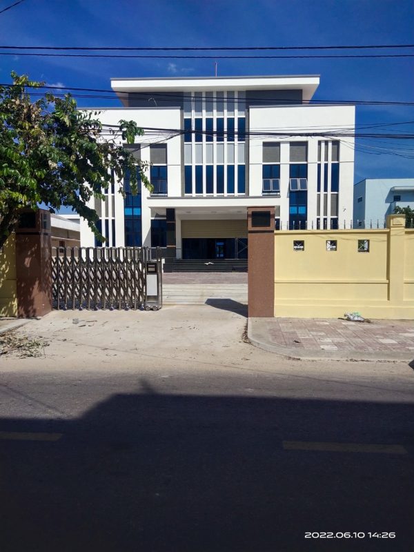 Lắp cổng xếp inox tự động cho ngân hàng Agribank tại An Nhơn