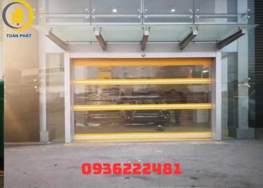Cua Cuon Nhanh Pvc Tai Quang Nam