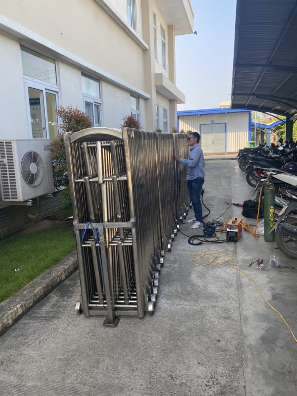 Sửa cổng xếp tự động tại Quy Nhơn