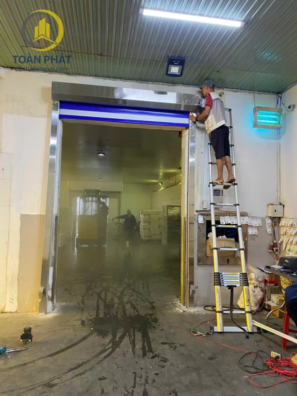 Cửa cuốn nhanh PVC tại Bắc Ninh - Báo giá 2025 cập nhật mới nhất 3 Toàn Phát lắp đặt cửa cuốn nhanh PVC tại Bắc Ninh