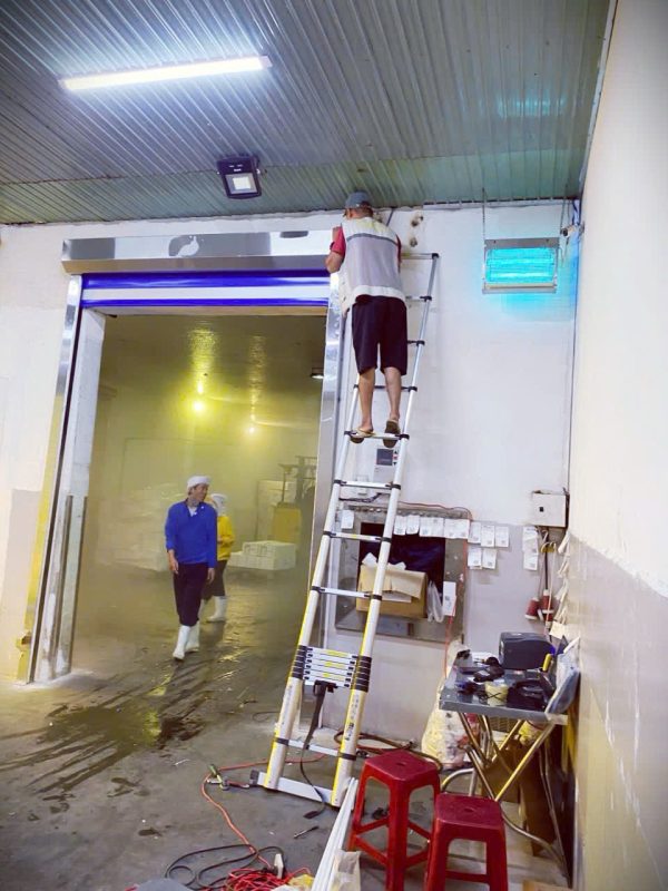 Dự án lắp đặt cửa cuốn nhanh PVC cho Nhà máy thực phẩm Thành Thái 2 Thi công lắp đặt cửa cuốn nhanh PVC cho nhà máy thực phẩm đạt tiêu chuẩn vệ sinh
