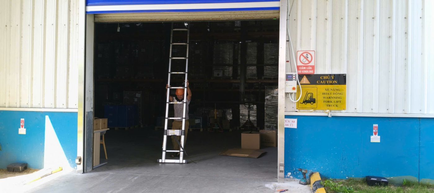thi công cửa cuốn tốc độ cao tại Đà Nẵng