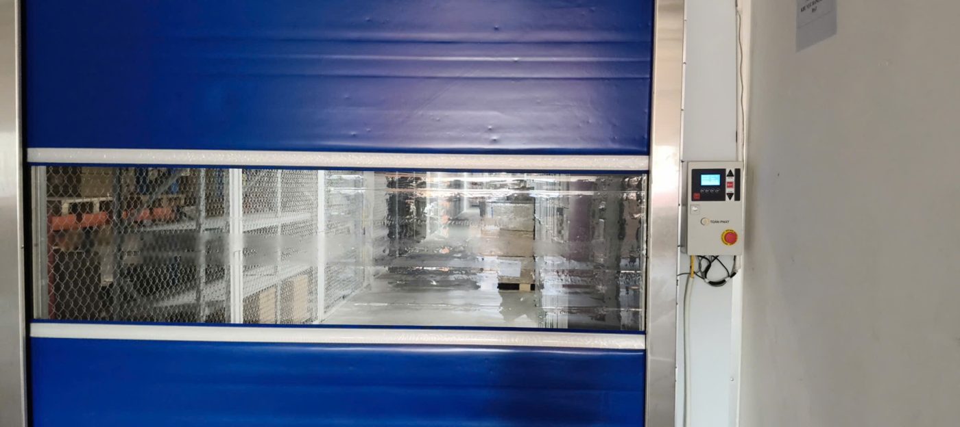 Thi công cửa cuốn nhanh pvc tại Đà Nẵng